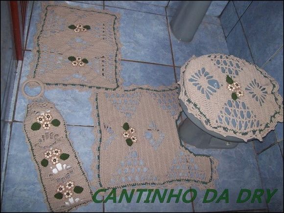 JOGO DE BANHEIRO BEGE COM VERDE